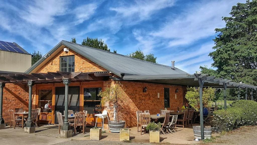 Eling Forest Winery Sutton Forest Extérieur photo